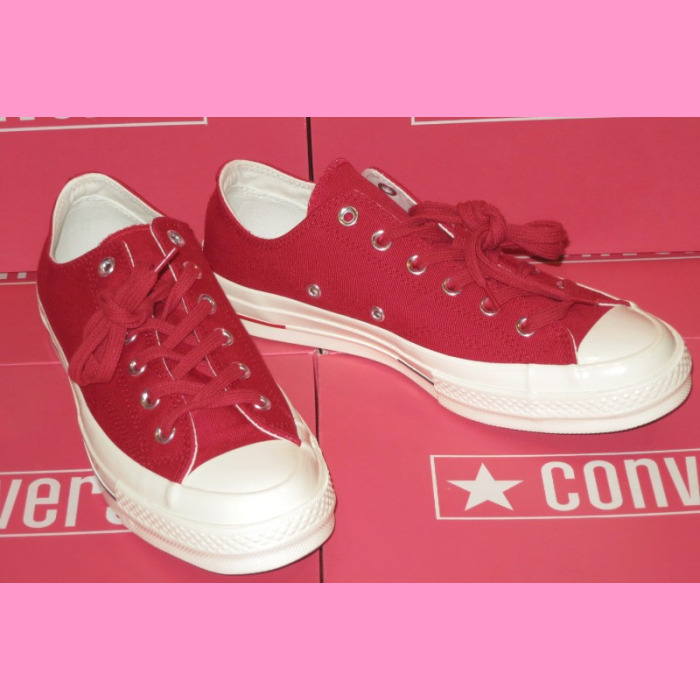 red converse gym