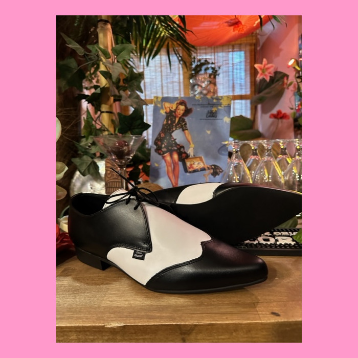 White winklepickers new arrivals