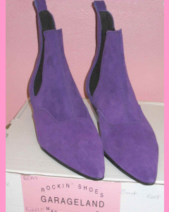 Purple suede Chelsea Boots with Cuban heel