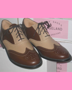Brown and Cream wing Tip Brogue Shoed