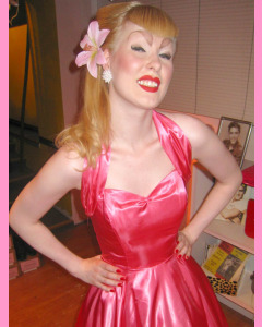 Pink Satin 50´s Halterneck Circular Dress